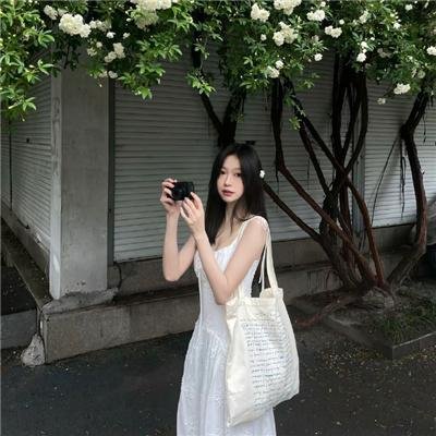 怪笑少女
